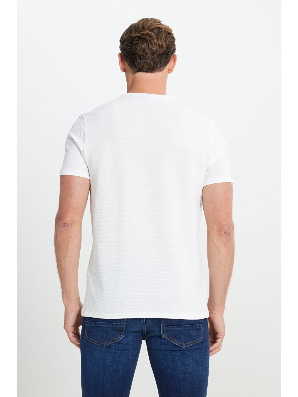 Erkek Beyaz Slim Fit Dar Kesim Bisiklet Yaka Desenli Tişört-4