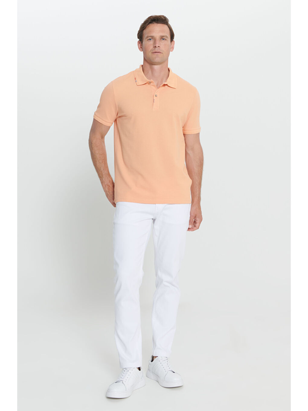 Erkek Açık Turuncu Slim Fit Dar Kesim Polo Yaka Düz Pamuklu Tişört-1