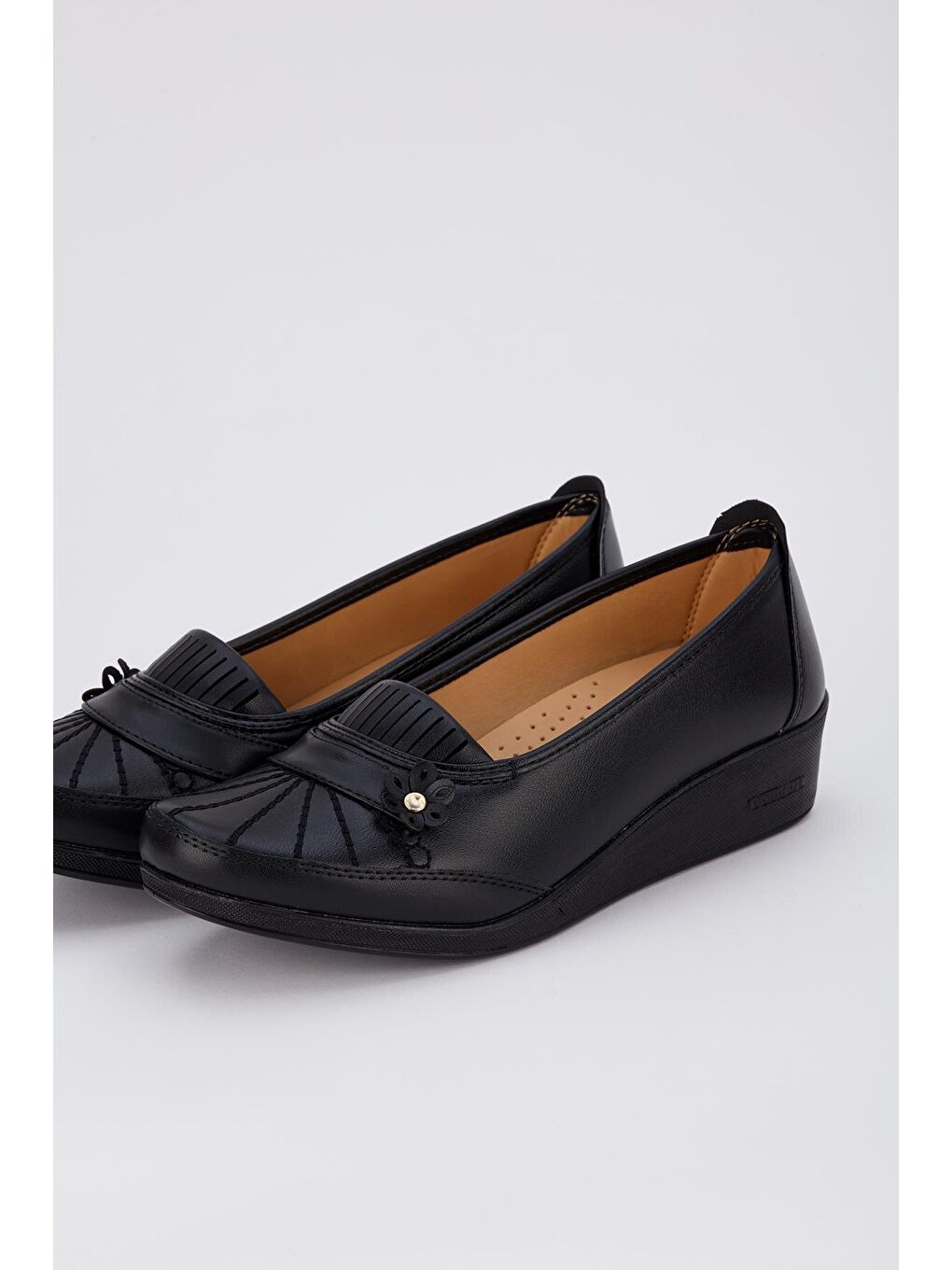 Siyah A13 Ortopedik Anne Ayakkabısı-1