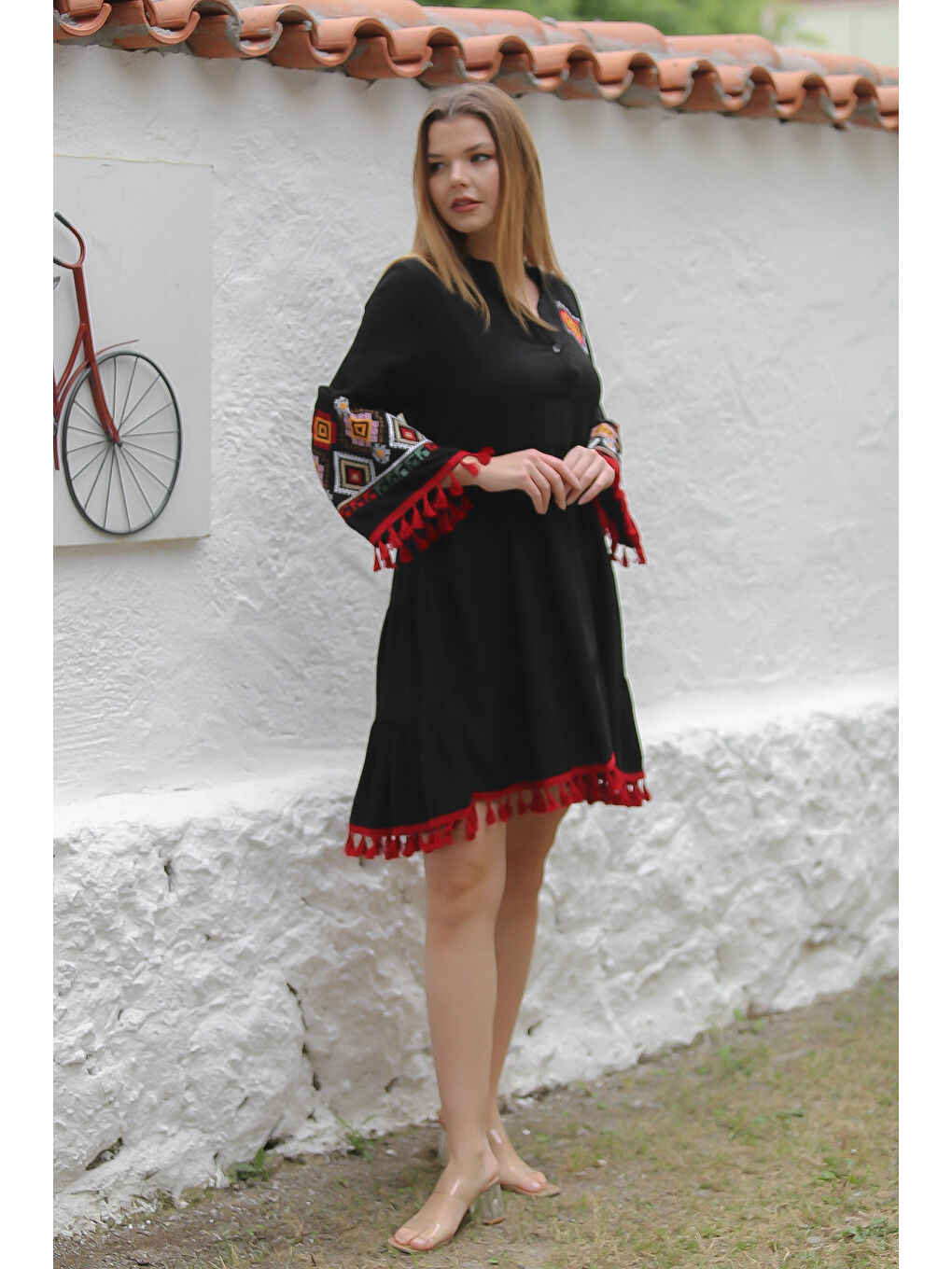 Siyah Hakim Yaka 3/4 Kol Düğmeli Etek Ucu Püsküllü Nakışlı Dokuma Casual Elbise-6