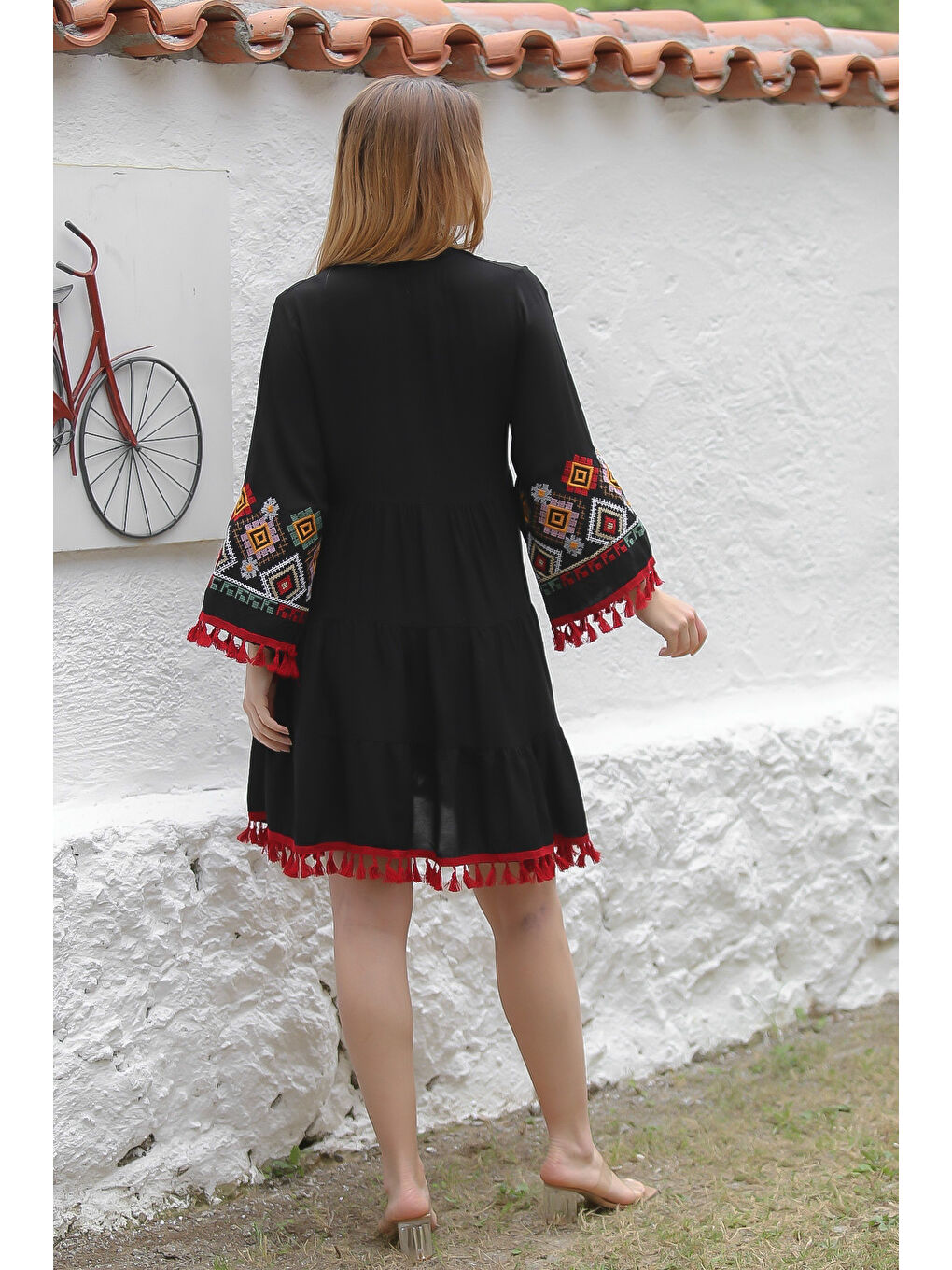 Siyah Hakim Yaka 3/4 Kol Düğmeli Etek Ucu Püsküllü Nakışlı Dokuma Casual Elbise-7