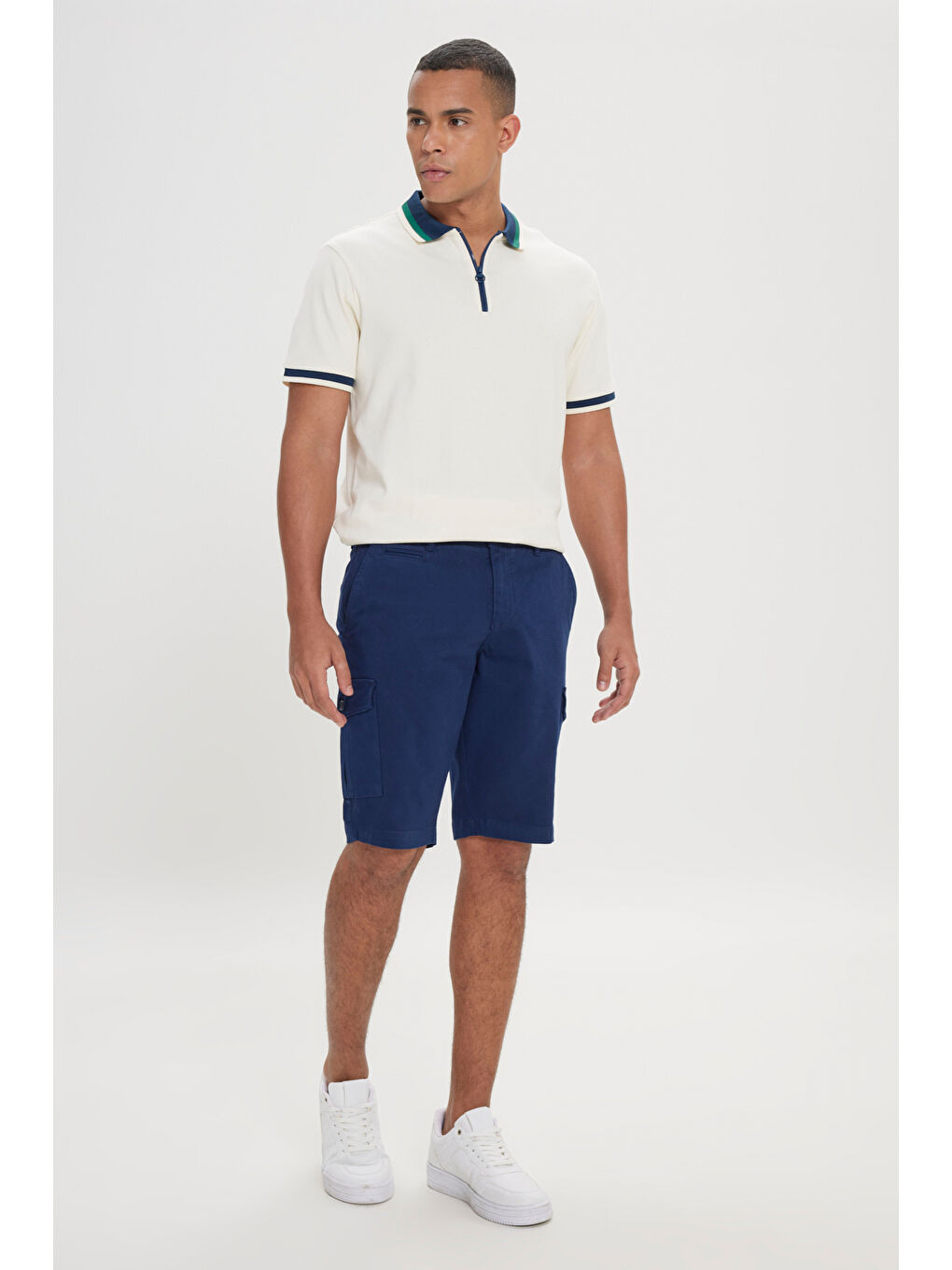 Erkek Lacivert Slim Fit Dar Kesim Pamuklu Esnek Yan Cepli Şort