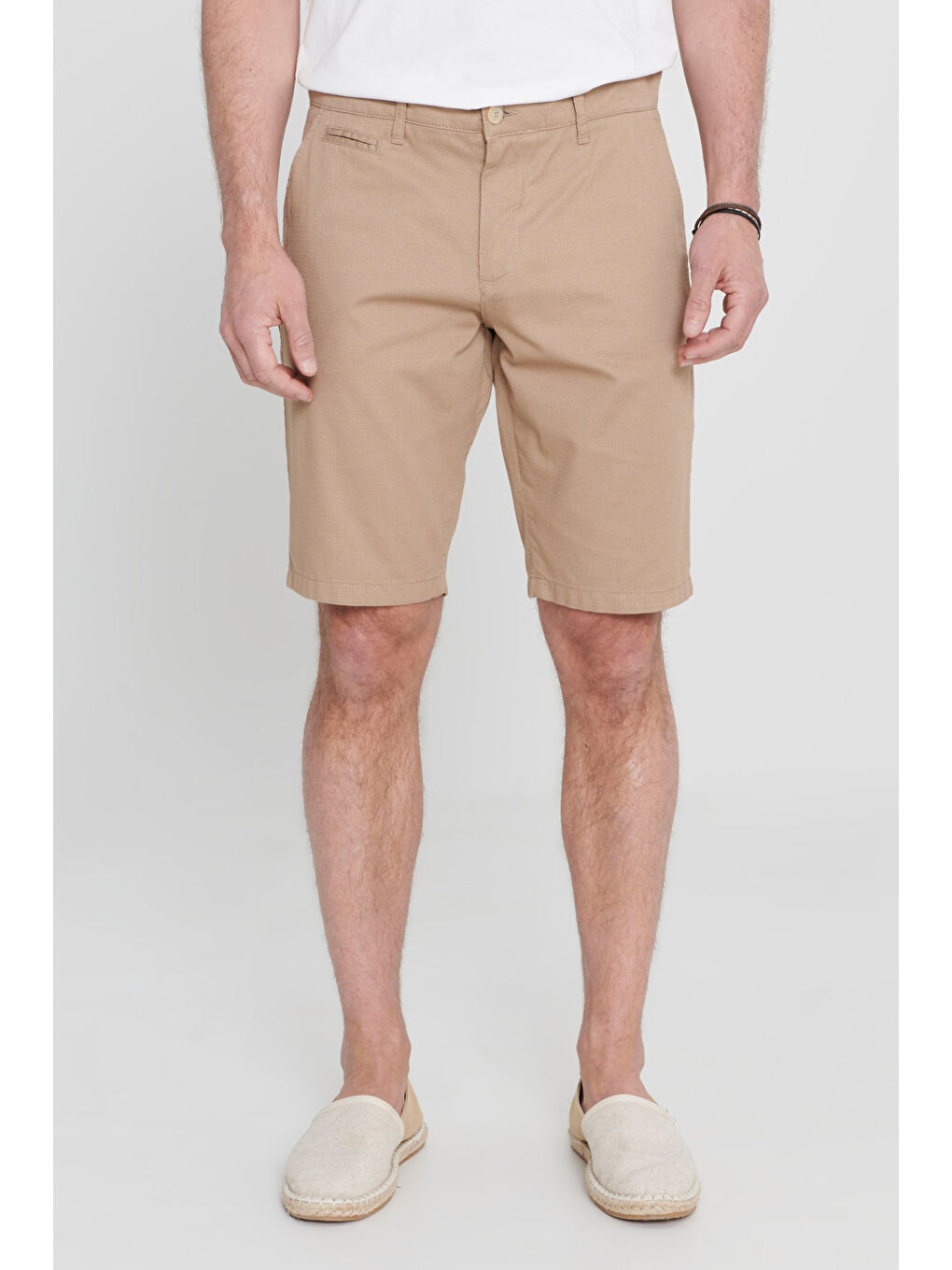 Bej Erkek Vizon Slim Fit Dar Kesim Pamuklu Yan Cepli Armürlü Şort-1