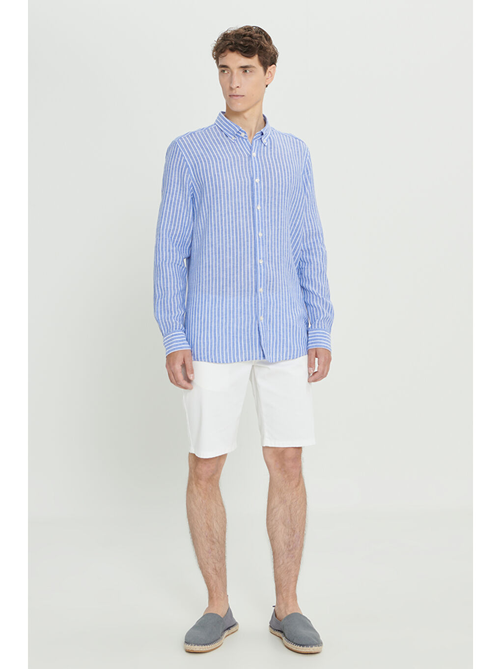 Erkek Beyaz Slim Fit Dar Kesim Yan Cepli Gofre Desenli Şort-3