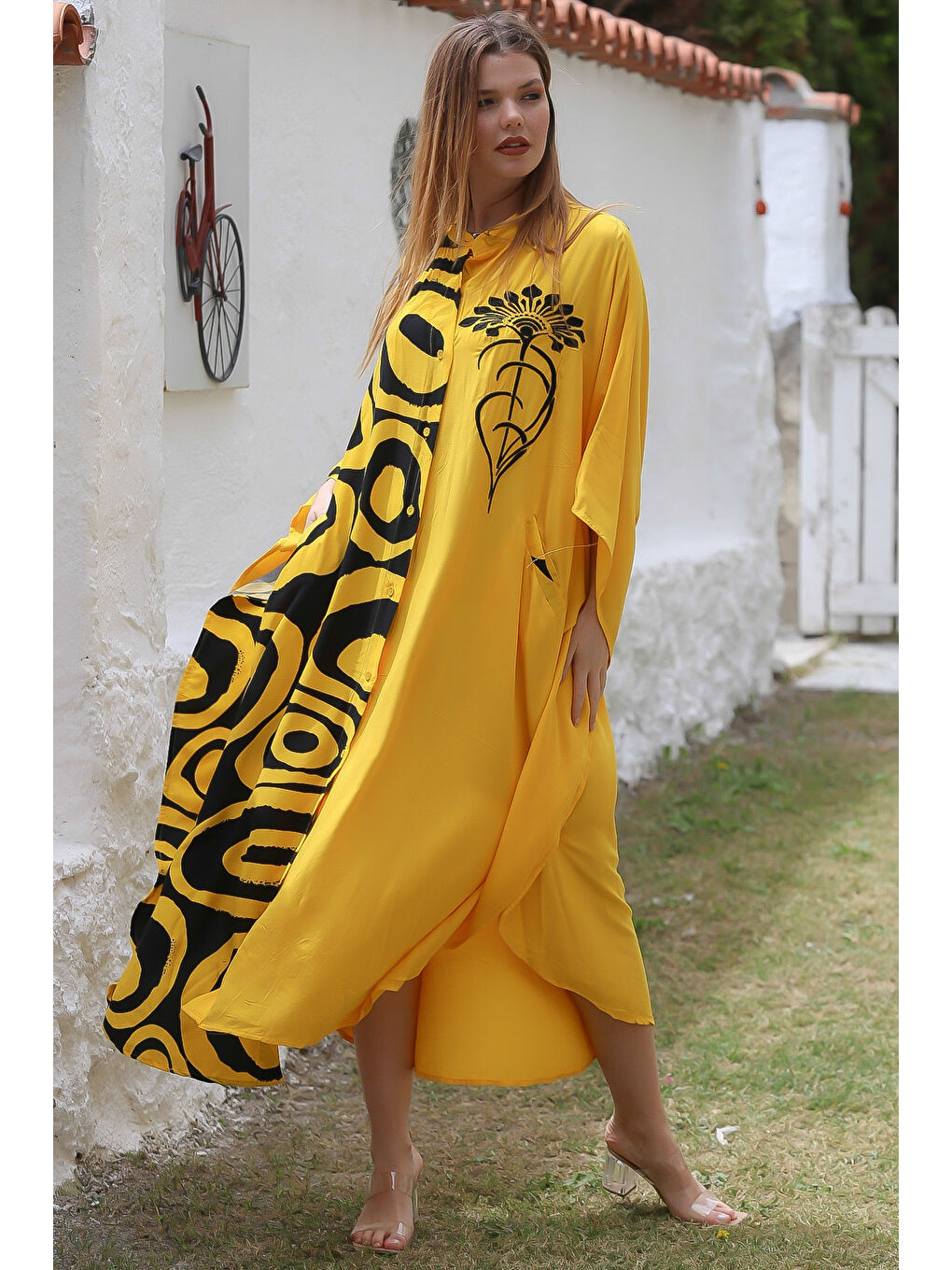 Siyah-Sarı Hakim Yaka Yarasa Kol Düğmeli Fleto Cep Baskılı Dokuma Oversize Casual Elbise-5