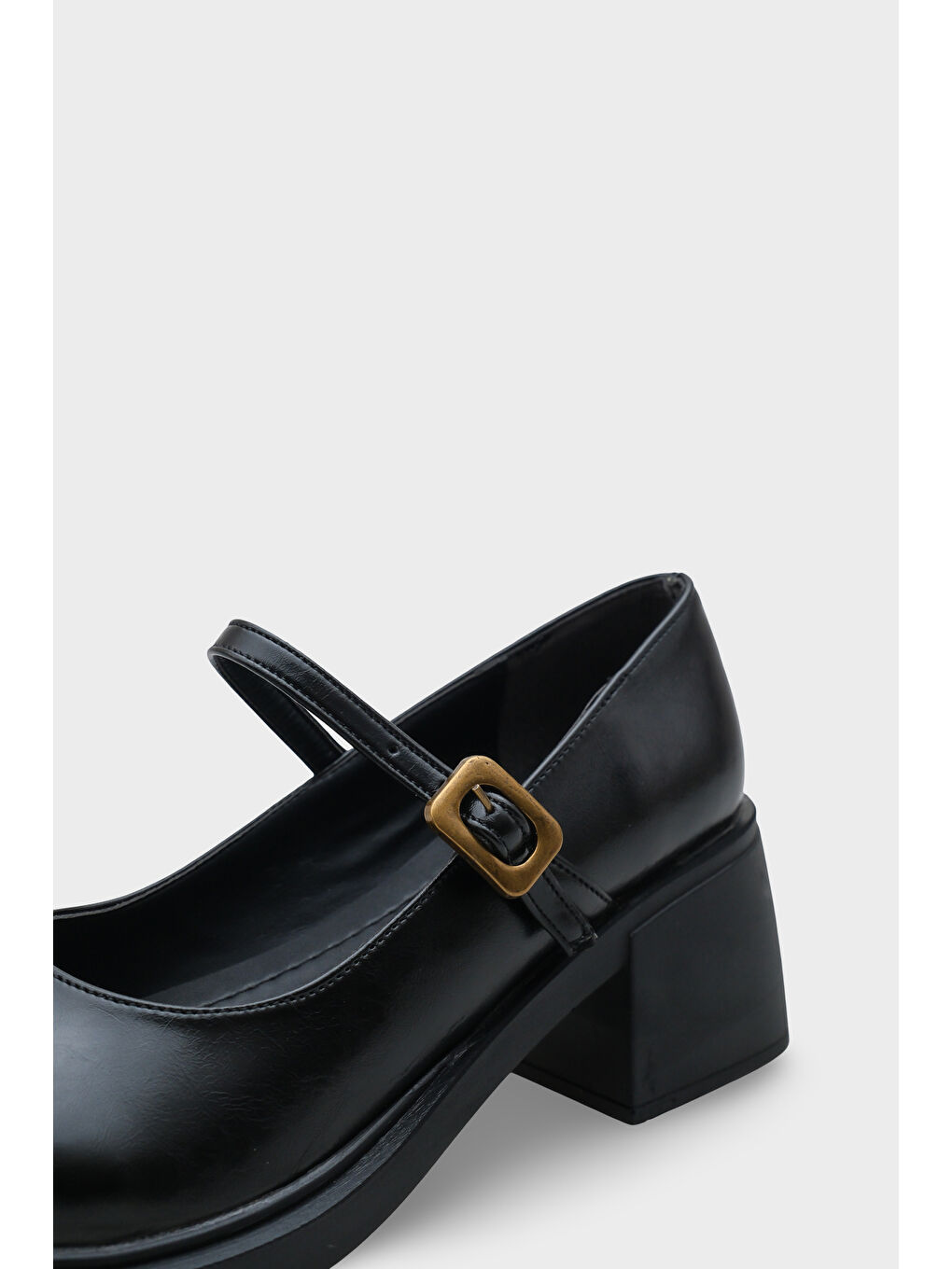 Tokalı Siyah Kadın Ayakkabı-2