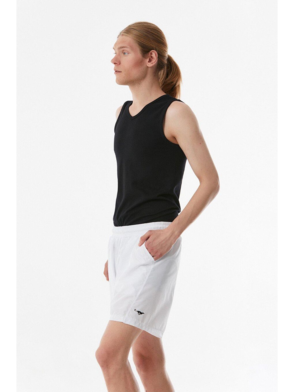 Beyaz Beli Bağcıklı Fileli Deniz Şortu-2