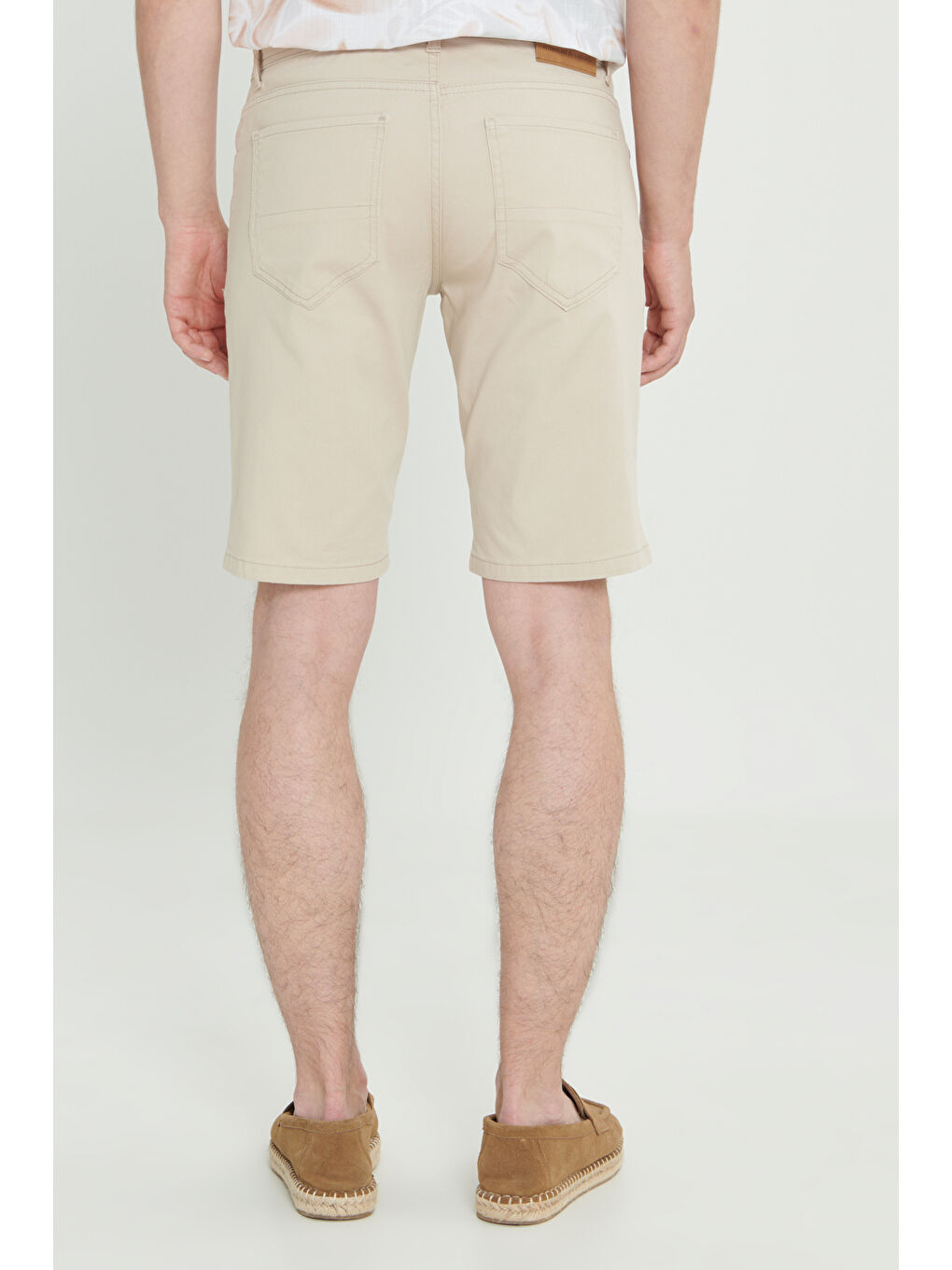 Erkek Bej Slim Fit Dar Kesim Yan Cepli Gofre Desenli Şort-5