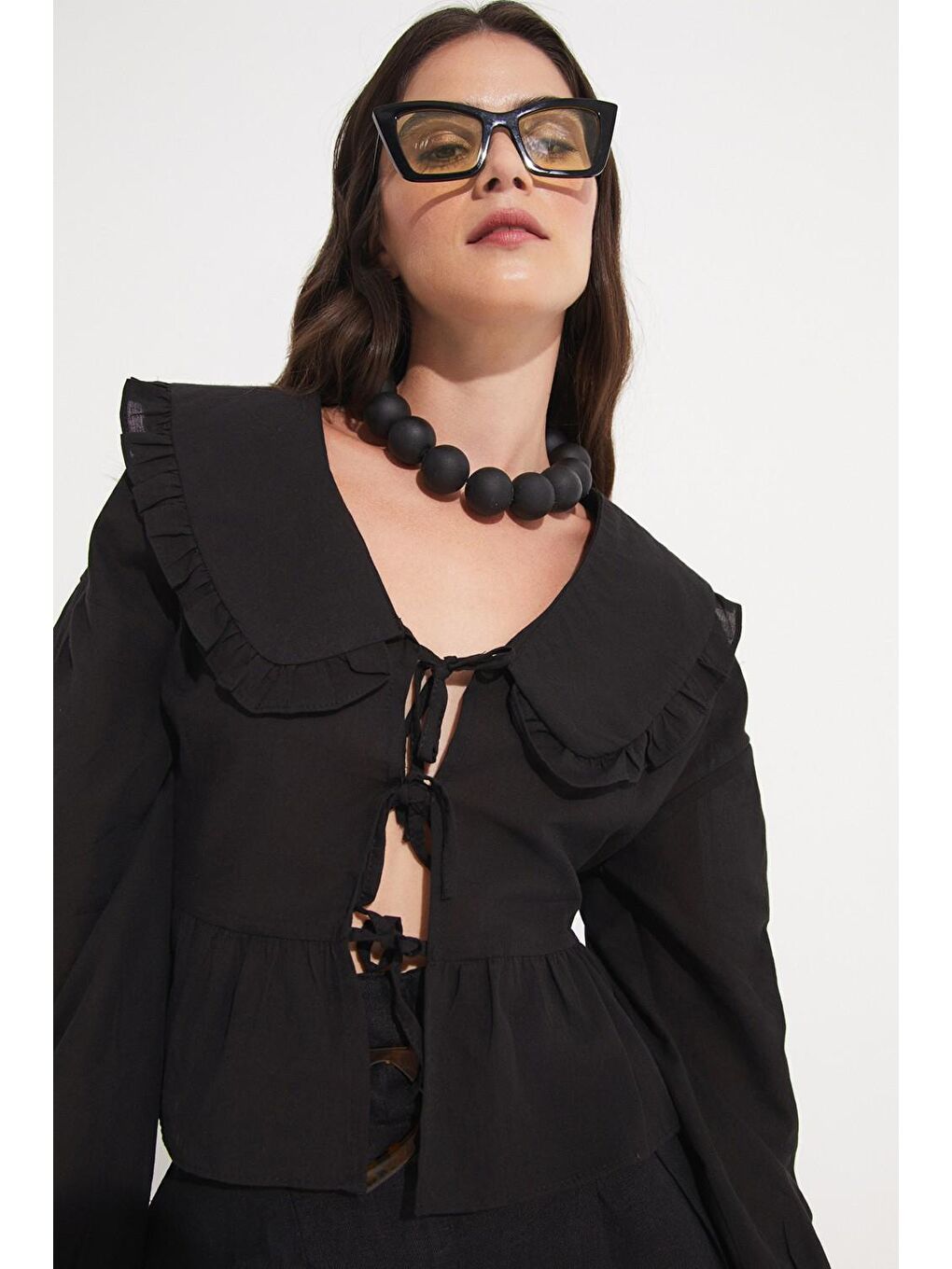 Siyah Kadın Büyük Bebe Yaka Fırfırlı Pamuk Bluz