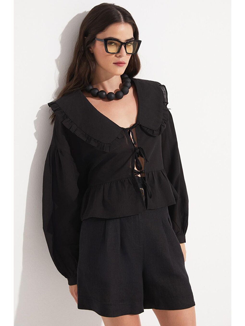 Siyah Kadın Büyük Bebe Yaka Fırfırlı Pamuk Bluz-1