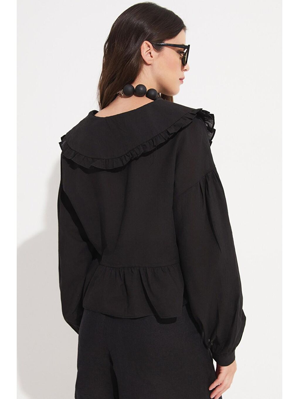 Siyah Kadın Büyük Bebe Yaka Fırfırlı Pamuk Bluz-2