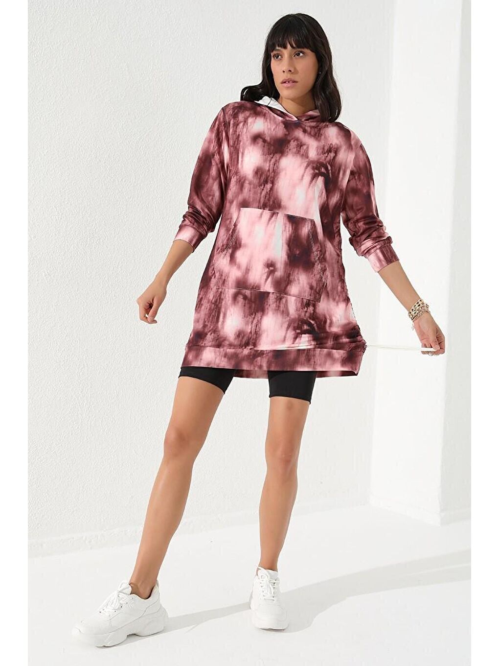 Bordo Karışık Desenli Büzgü Detaylı Rahat Form Kapüşonlu Kadın Sweatshirt - 97131-1