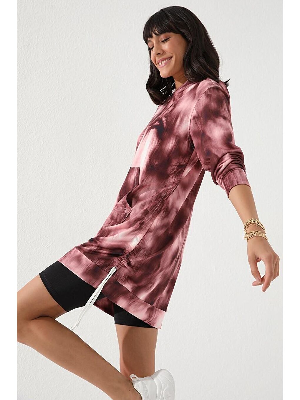 Bordo Karışık Desenli Büzgü Detaylı Rahat Form Kapüşonlu Kadın Sweatshirt - 97131-2