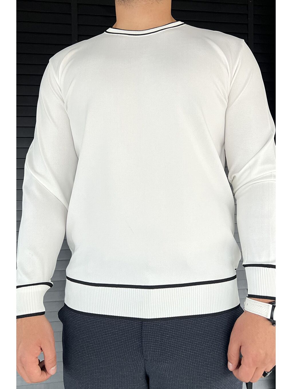 Beyaz Bisiklet Yaka Çizgili Erkek Triko Kazak-2