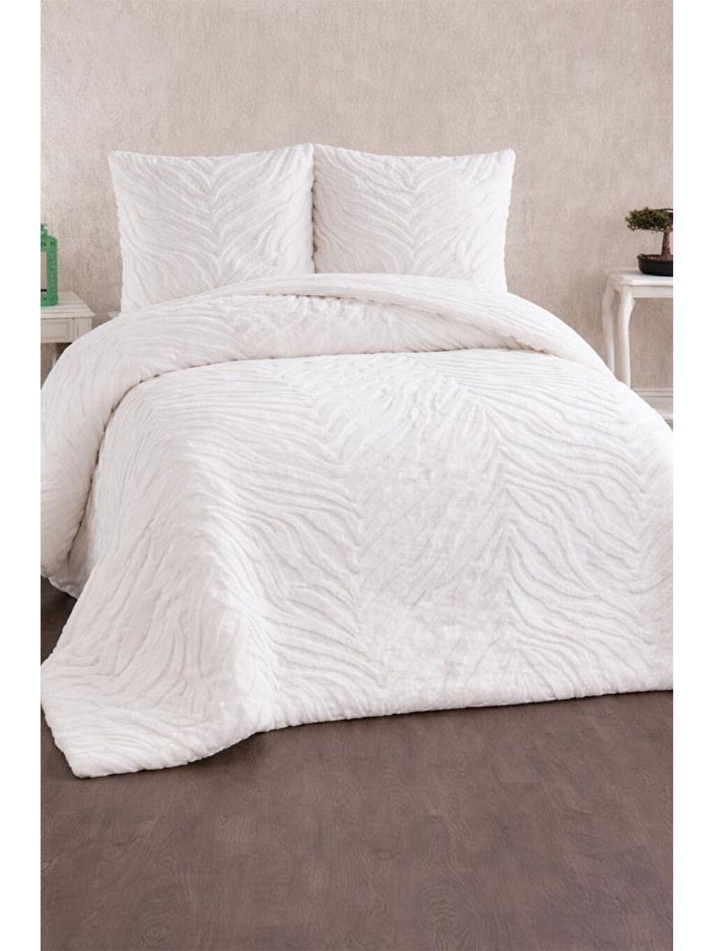 Ekru Malaga Tavşan Tüyü Çift Kişilik Yatak Örtüsü 220x240 Krem