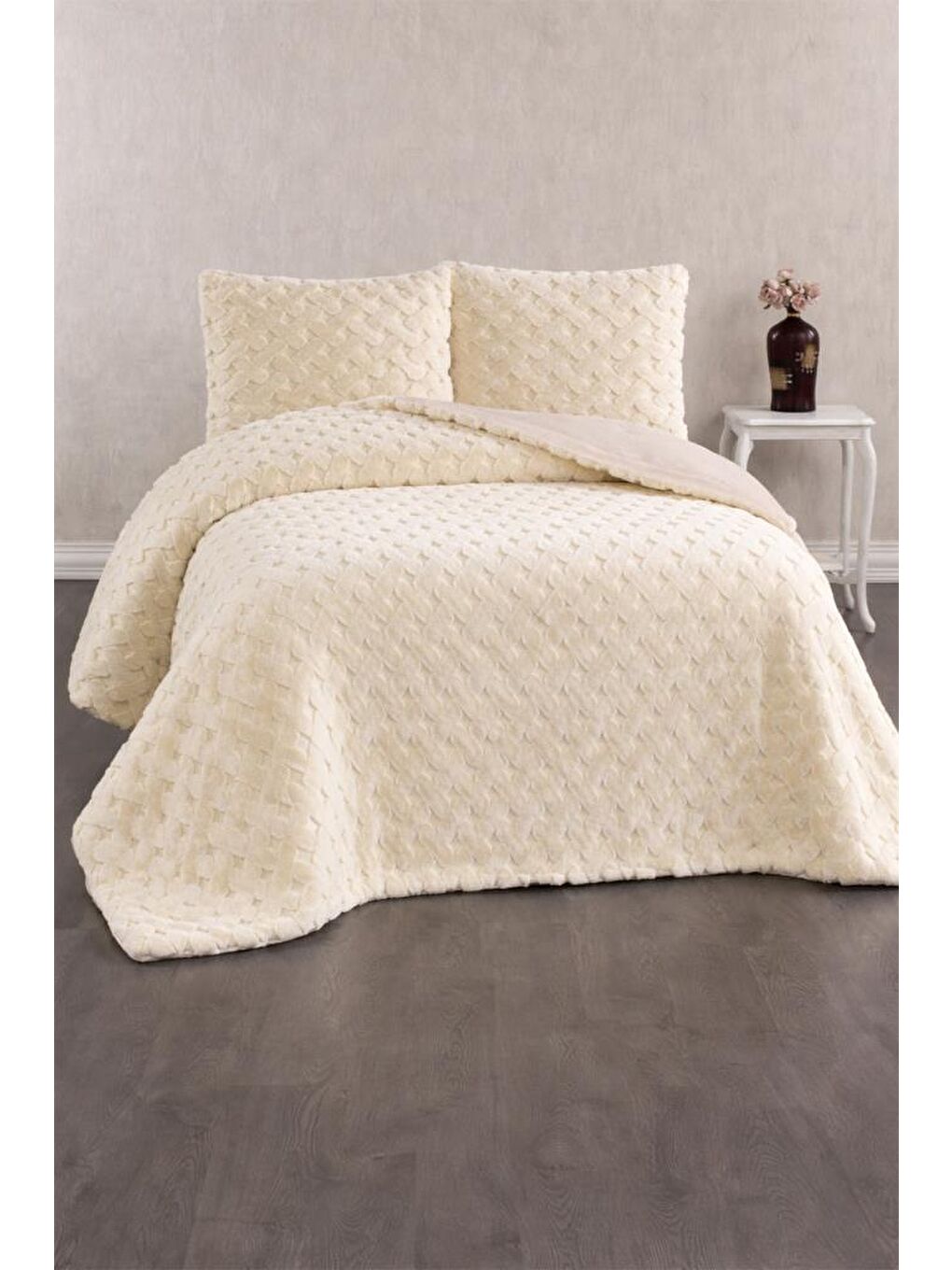 Ekru Viyana Tavşan Tüyü Çift Kişilik Yatak Örtüsü 220x240 Krem