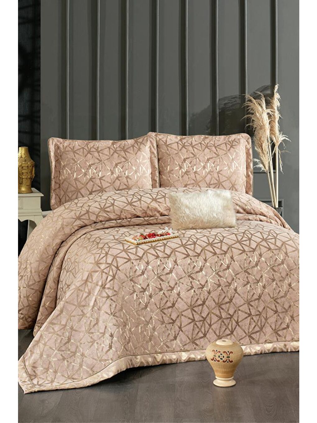 Kahverengi Eliz Şönil Çift Kişilik Yatak Örtüsü 260x260 cm Cappucino