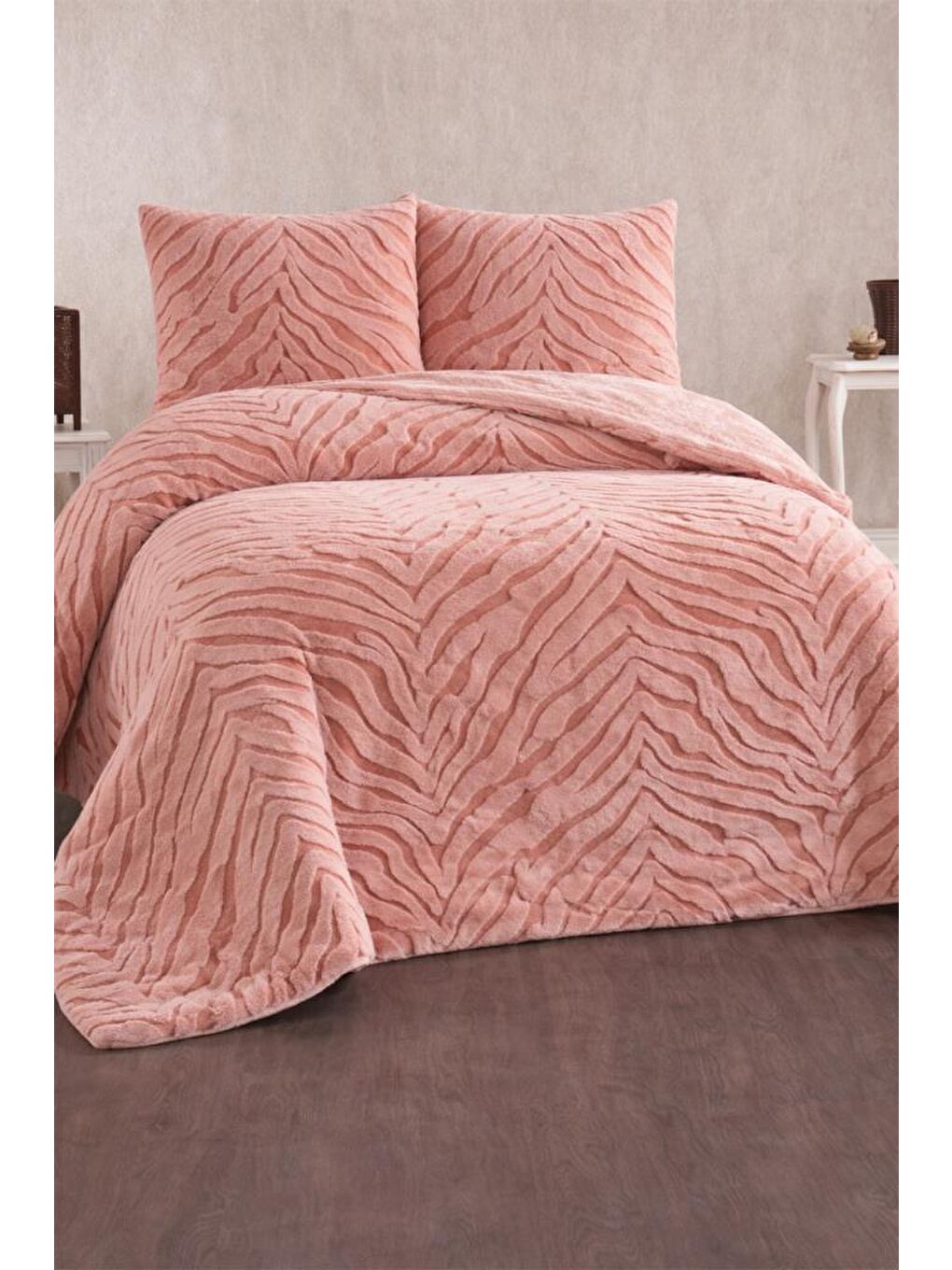 Pembe Malaga Tavşan Tüyü Çift Kişilik Yatak Örtüsü 220x240 Pudra