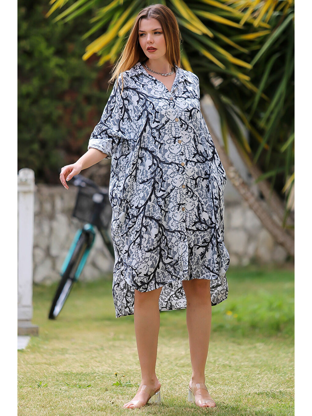 Beyaz-Siyah Gömlek Yaka Düğmeli Uzun Kollu Düğmeli Allover Baskılı Dokuma Casual Elbise-4