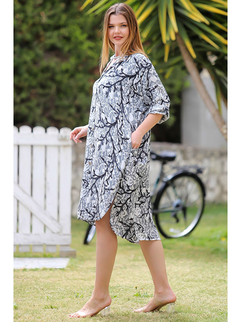 Beyaz-Siyah Gömlek Yaka Düğmeli Uzun Kollu Düğmeli Allover Baskılı Dokuma Casual Elbise-6