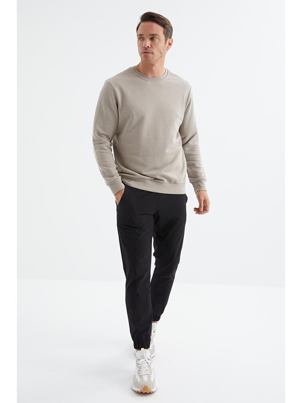 TOMMYLIFE Koyu Bej Basic Bisiklet Yaka Rahat Form Erkek Sweatshirt - 88053 - 1