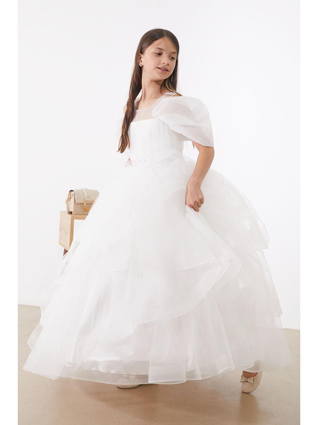 Beyaz Payetli Omzu Tül Detaylı Kız Çocuk Tüllü Elbise 19039-2