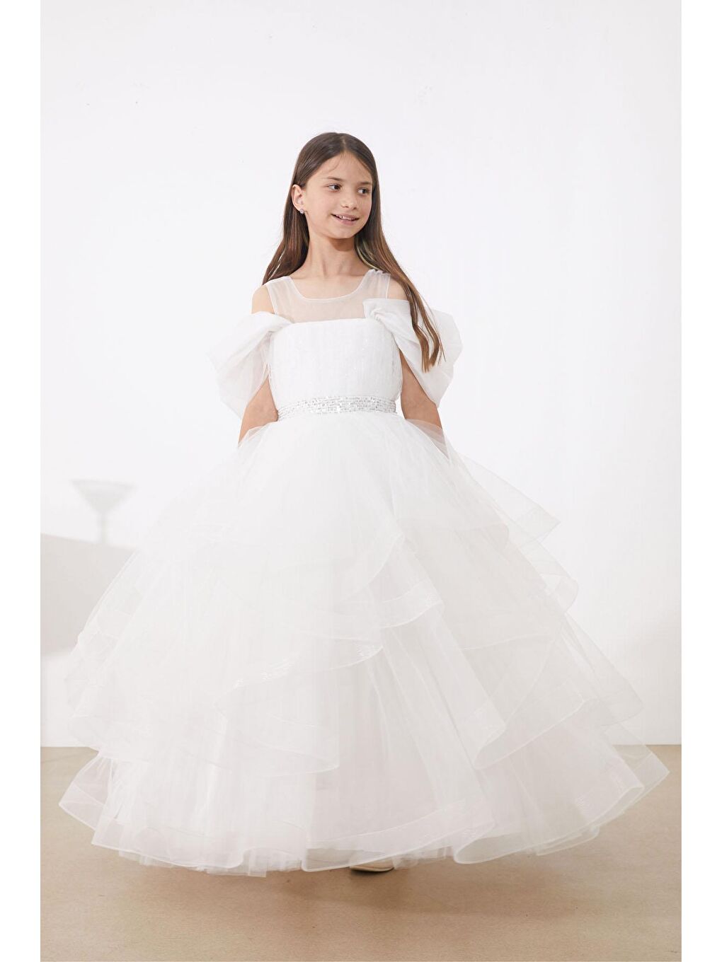 Beyaz Payetli Omzu Tül Detaylı Kız Çocuk Tüllü Elbise 19039-3
