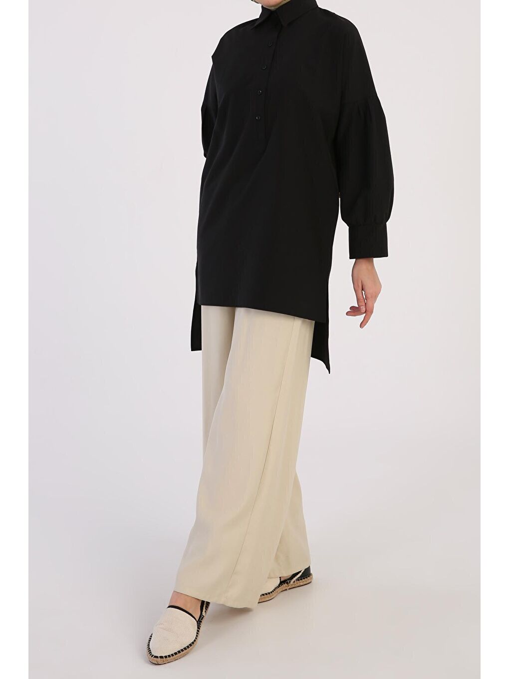 Siyah Kol Pileli Rahat Kalıp Tunik-1