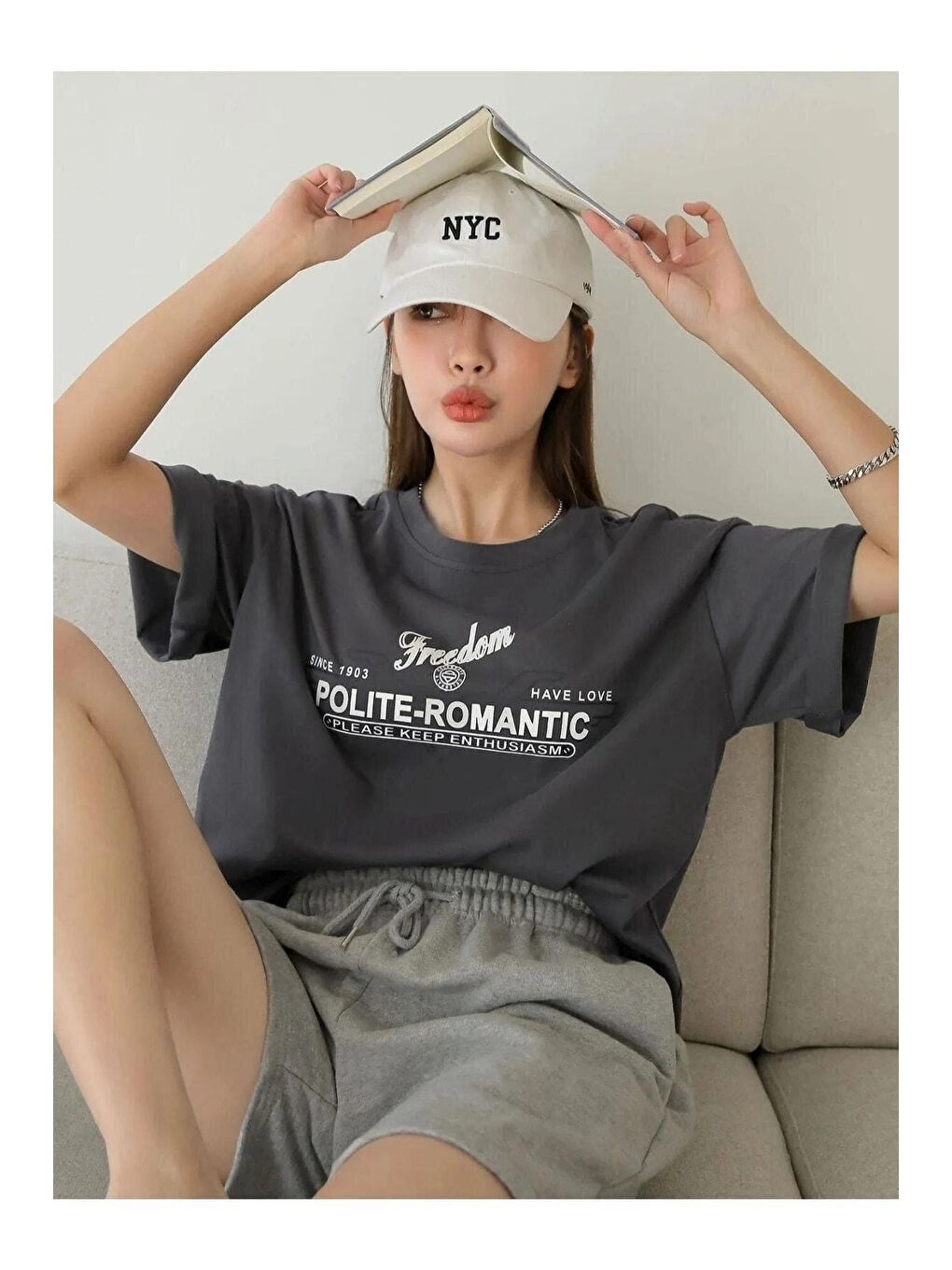 Gri Kadın Füme Polite-Romantic Baskılı Oversize Tişört-1