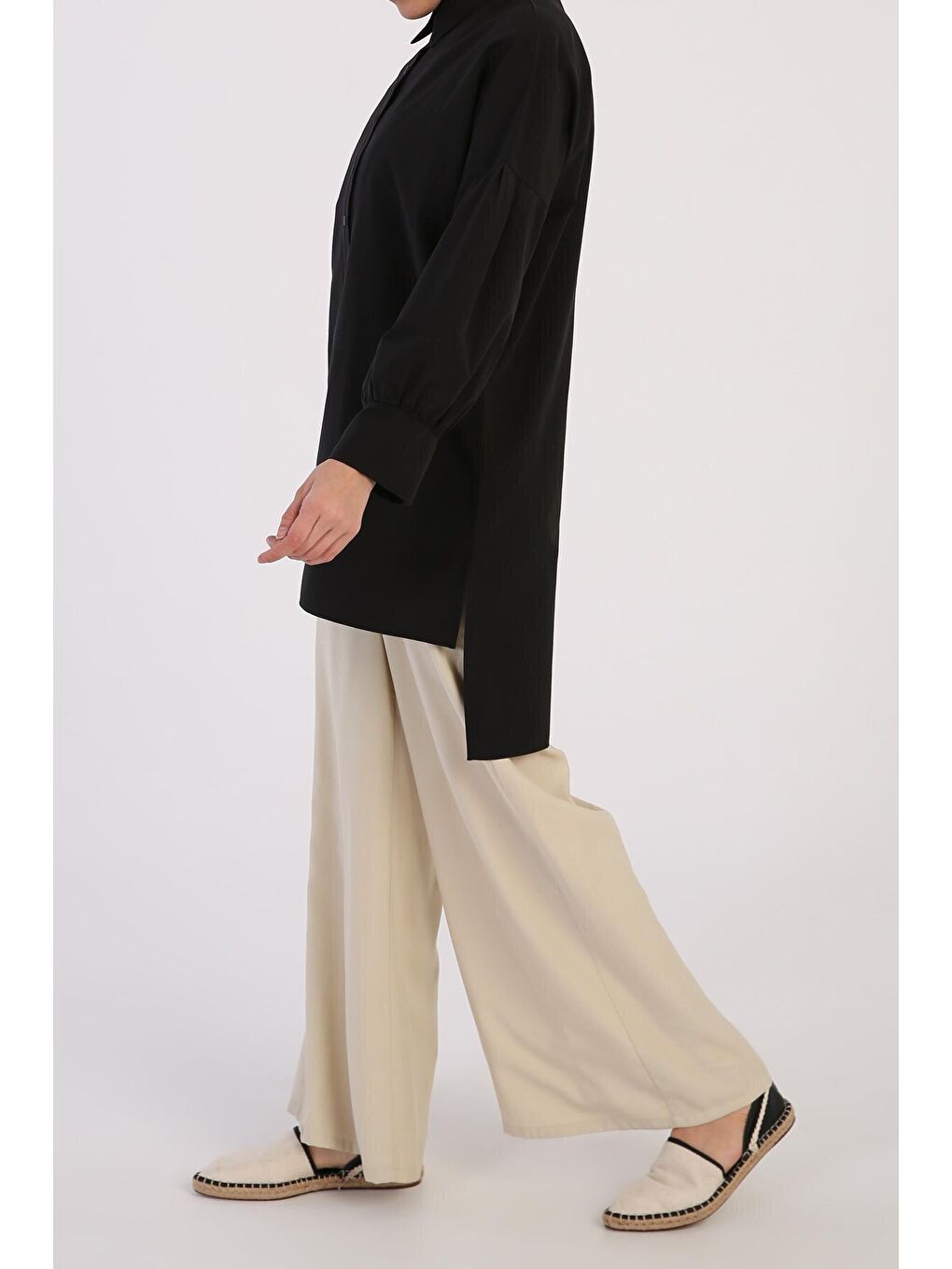 Siyah Kol Pileli Rahat Kalıp Tunik-2