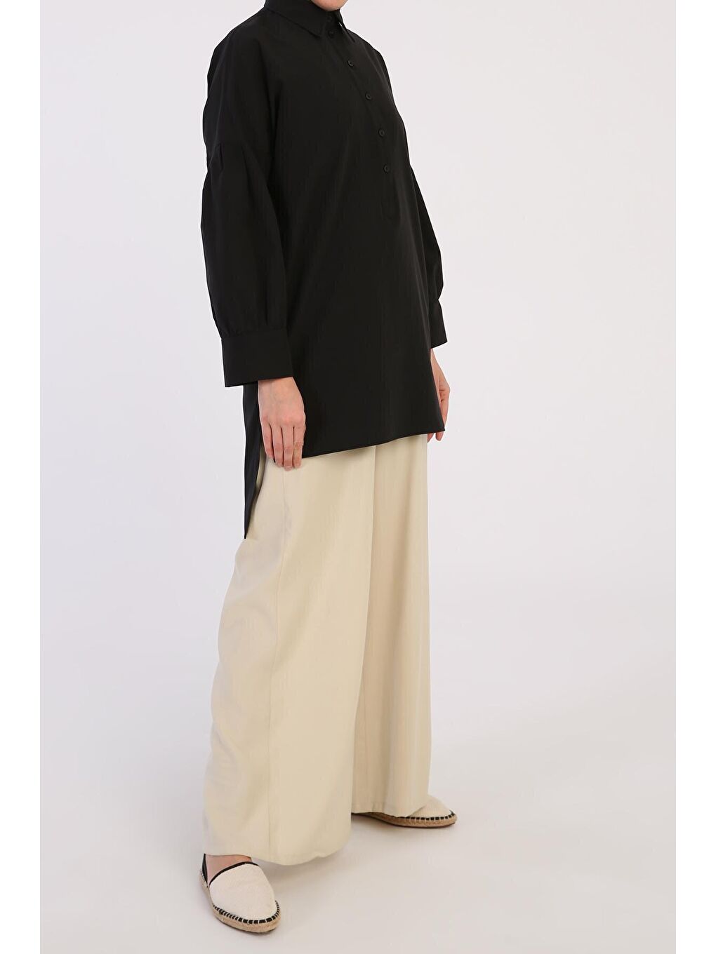 Siyah Kol Pileli Rahat Kalıp Tunik-3