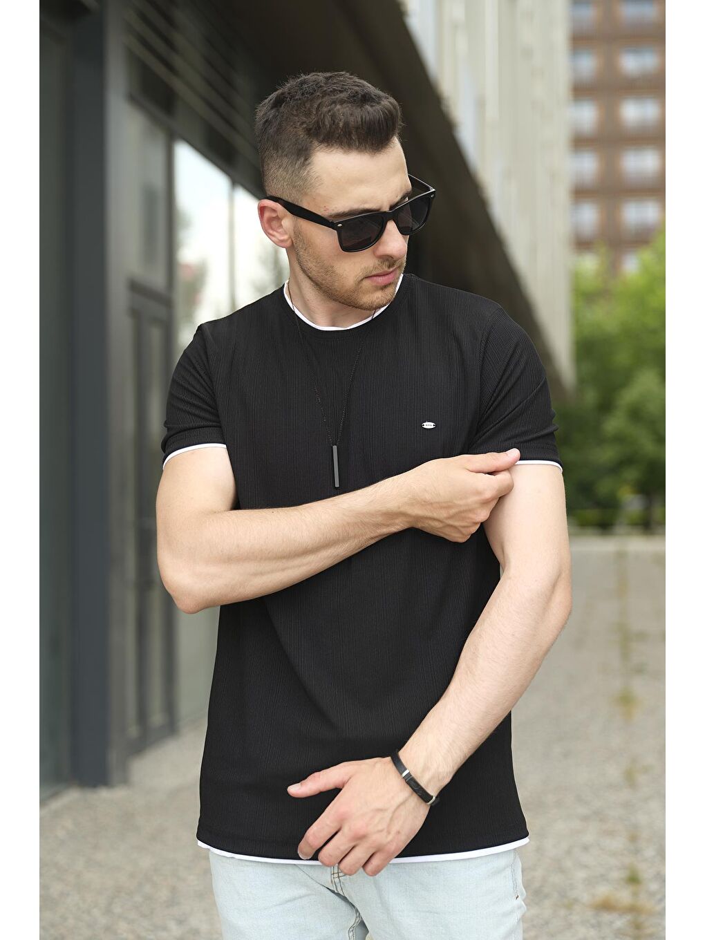 Siyah Koben Parça Kumaş Detaylı Erkek Slim Fit Tişört-1