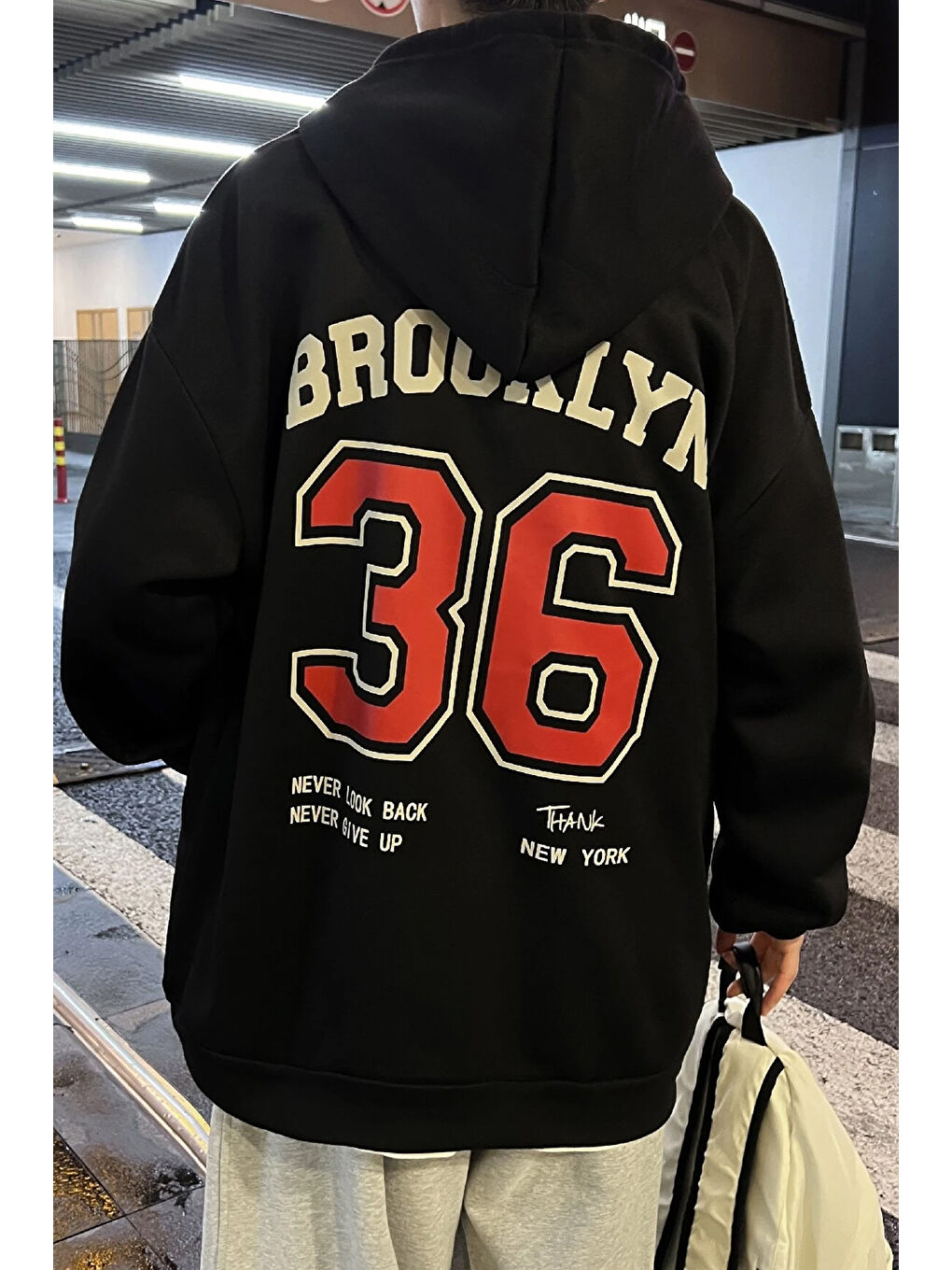 uyguntarz Siyah Erkek 36 Brooklyn Baskılı Oversize Sweatshirt - 1