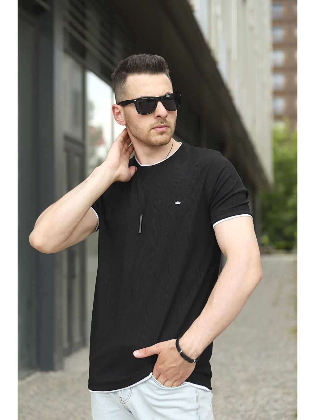 Siyah Koben Parça Kumaş Detaylı Erkek Slim Fit Tişört-2