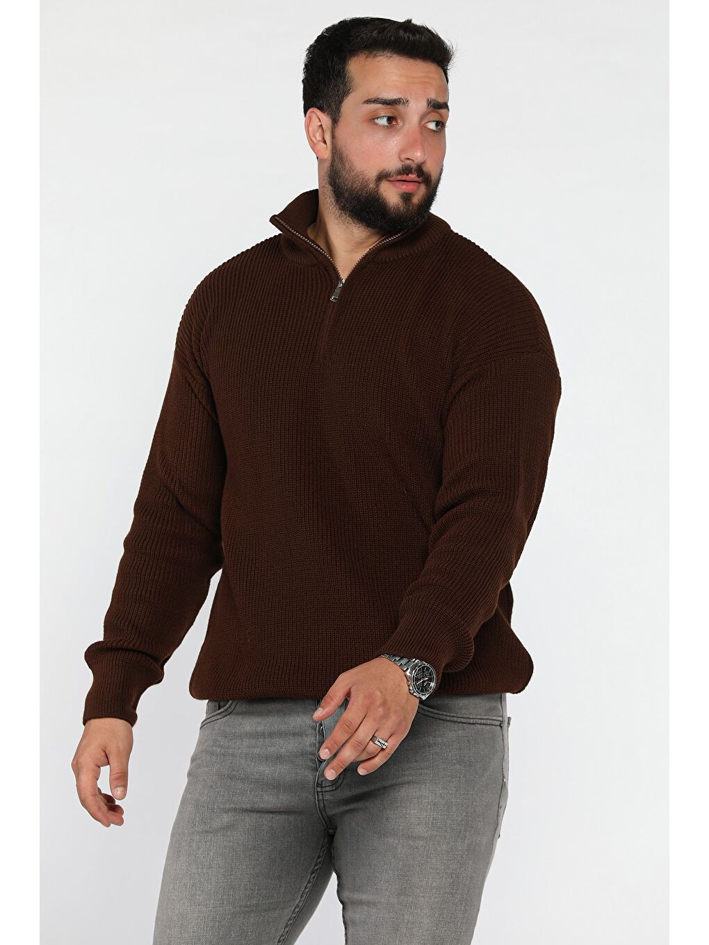 Kahverengi Dik Yaka Yarım Fermuarlı Erkek Triko Kazak-1