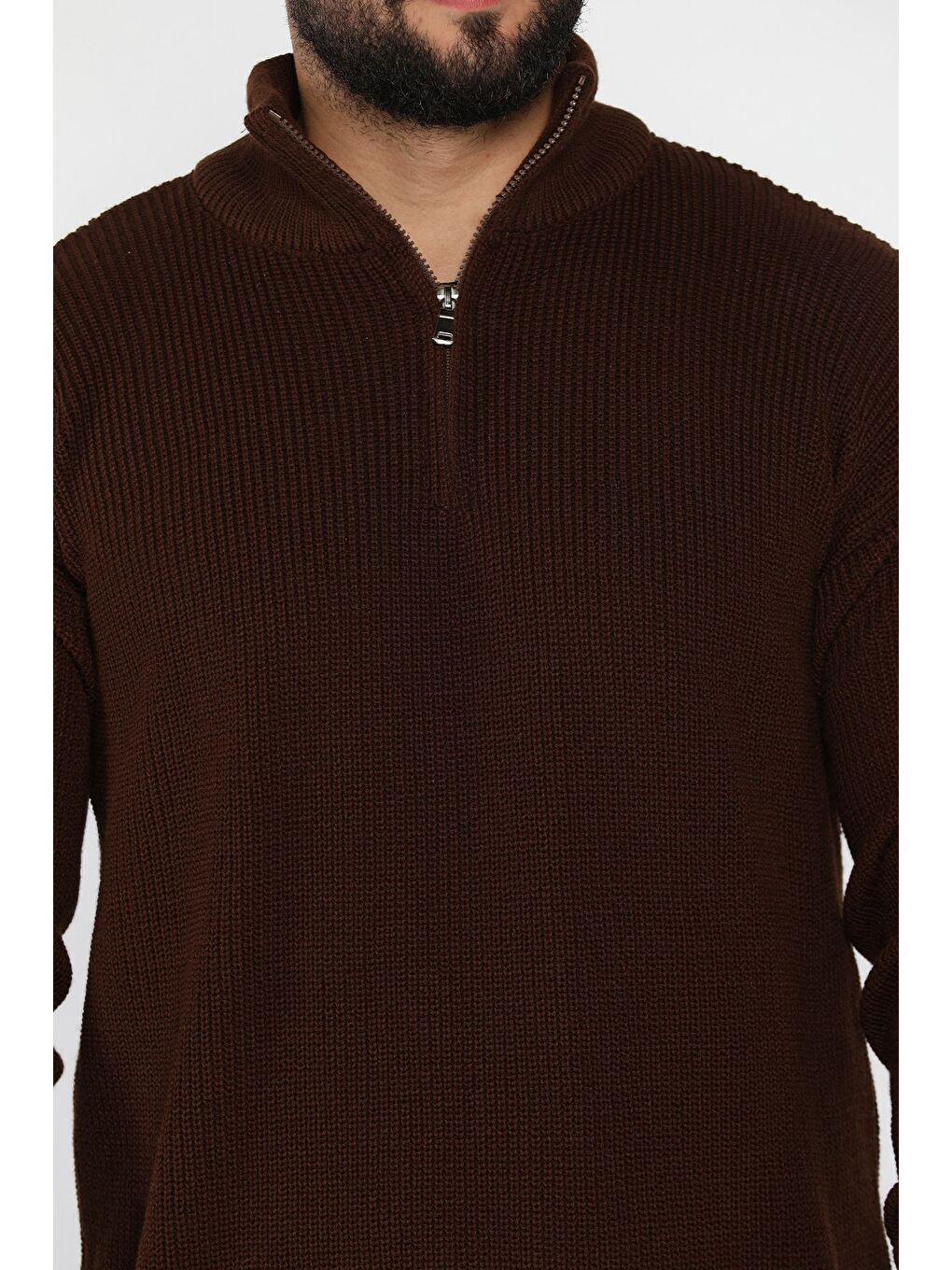 Kahverengi Dik Yaka Yarım Fermuarlı Erkek Triko Kazak-3