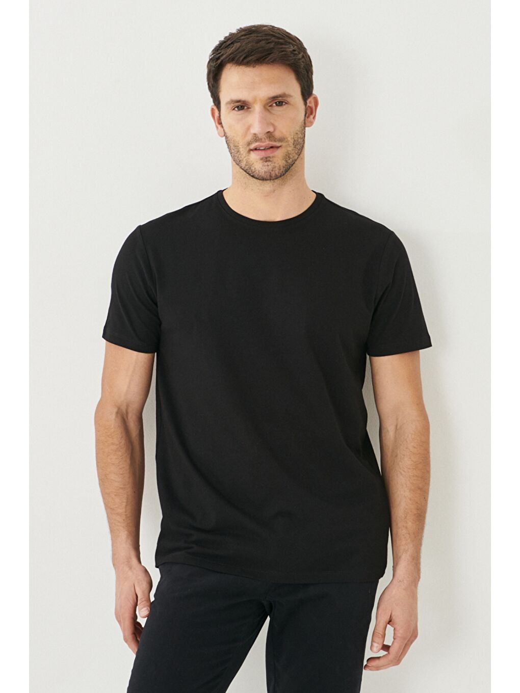 Erkek Siyah 360 Derece Her Yöne Esneyen Slim Fit Bisiklet Yaka Tişört-2