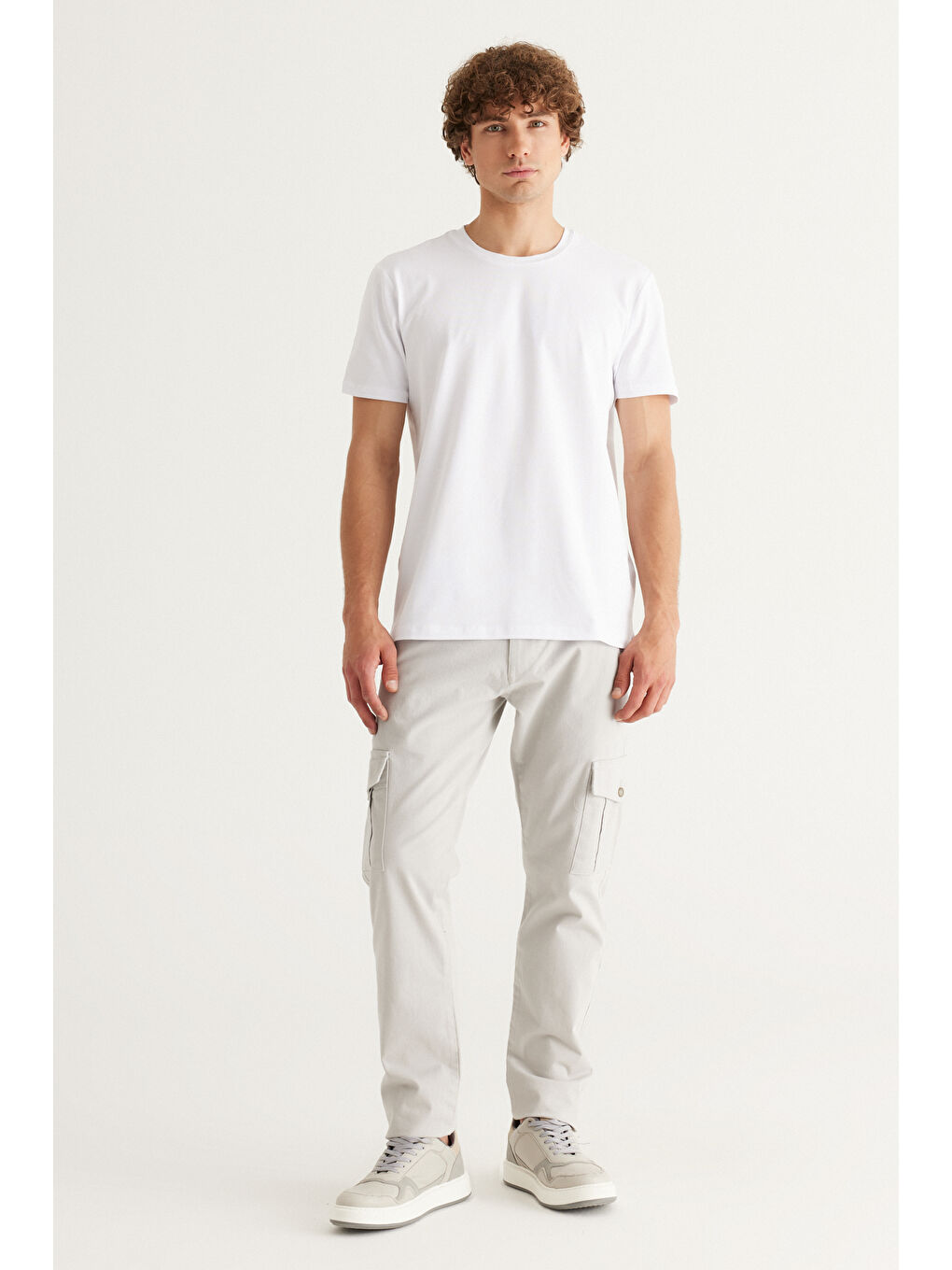 Erkek Beyaz 360 Derece Her Yöne Esneyen Slim Fit Bisiklet Yaka Tişört-3