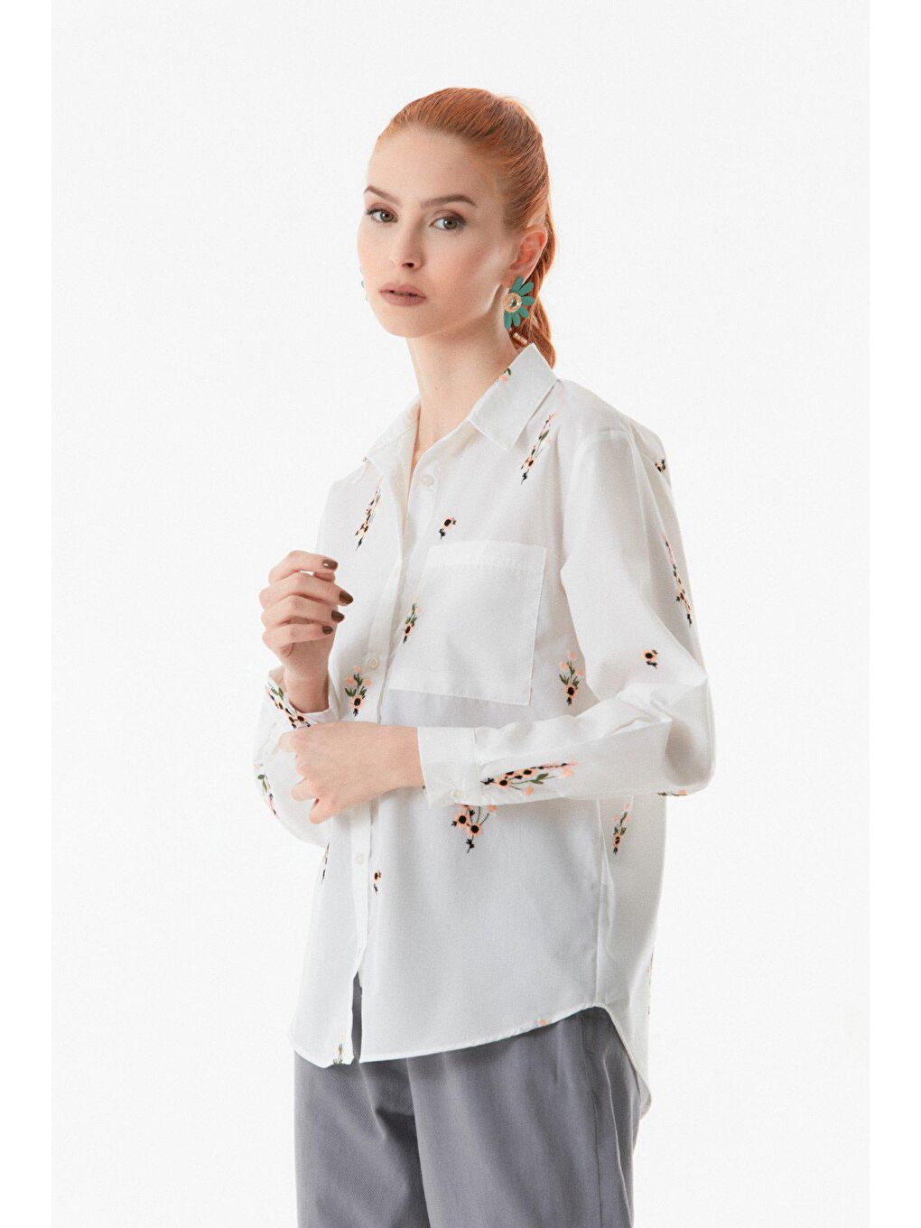 Pembe Çiçek Nakışlı Cepli Gömlek-2