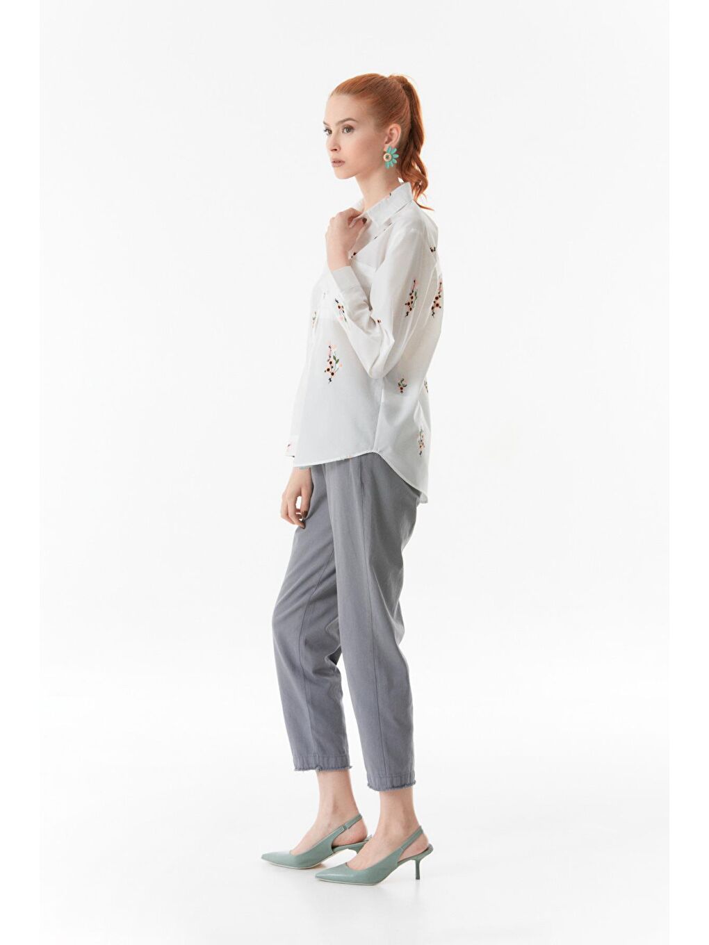 Pembe Çiçek Nakışlı Cepli Gömlek-3