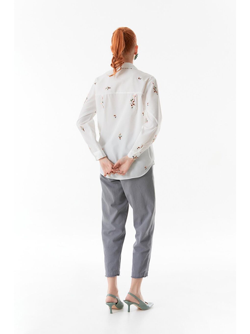 Pembe Çiçek Nakışlı Cepli Gömlek-4