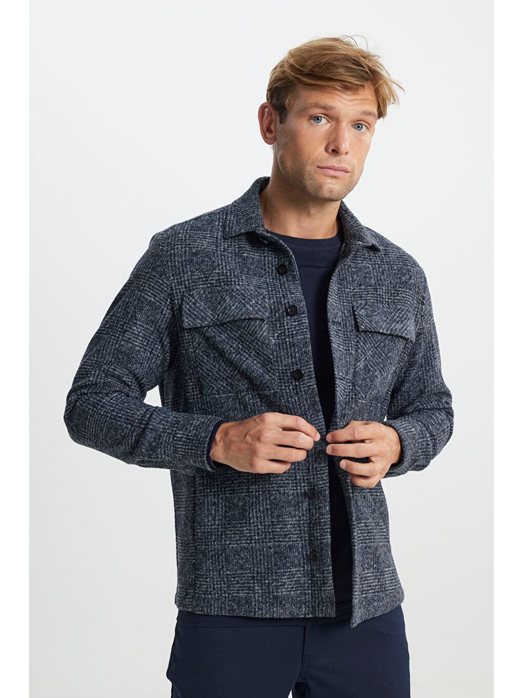 Erkek Lacivert-Gri Yünlü Comfort Fit Rahat Kesim Gömlek Yaka Ekose Desenli Çift Kapak Cepli Ceket-3