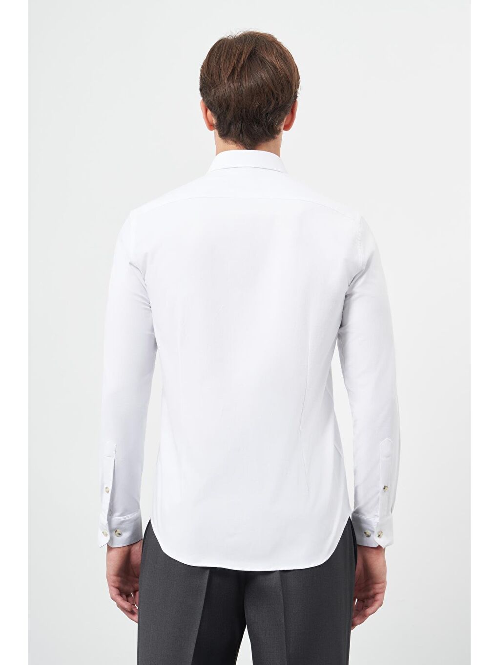 Beyaz Uzun Kol Düz Bez Ayağı Yarım İtalyan Yaka Cepsiz Pamuklu Classic Slim Fit Gömlek 1004245211-4