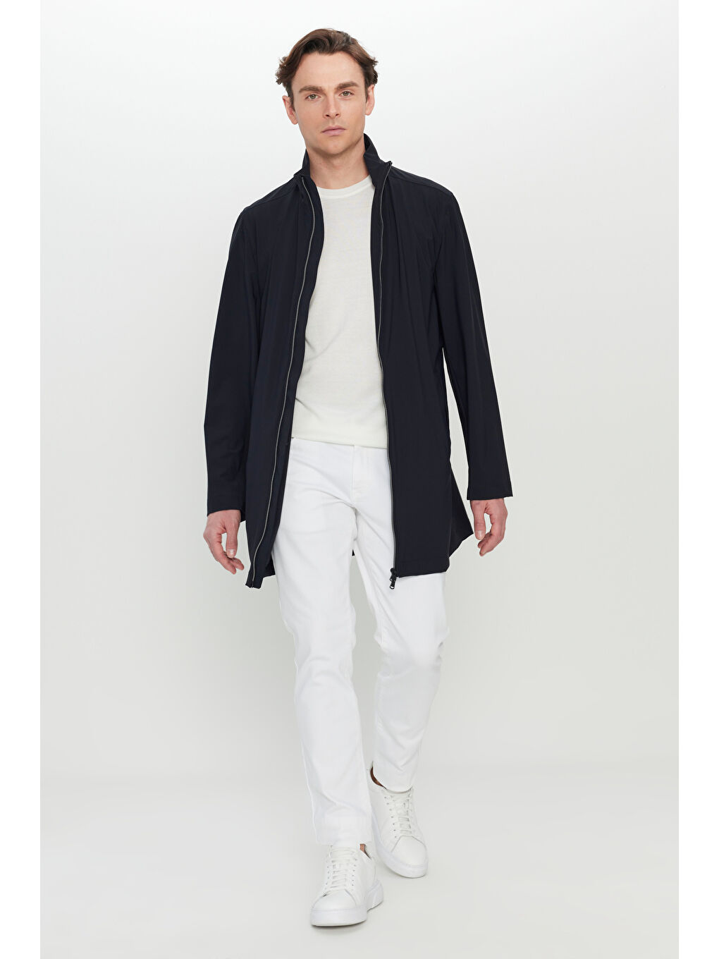 Erkek Lacivert Standart Fit Normal Kesim Dik Yaka Yan Cepli Trençkot-1