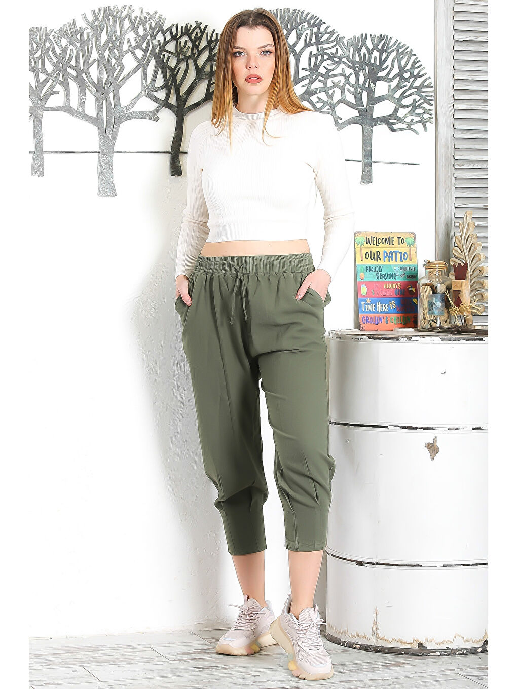 Haki Çift Cepli Lastikli Ve Bağlamalı Bel Kısa Paça Casual Pamuk Dokuma Pantolon