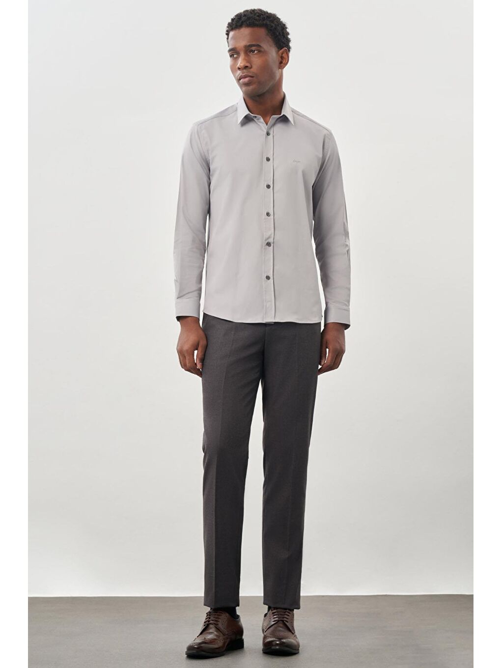 Gri Uzun Kollu Sert Yaka Cepsiz Pamuklu Elastanlı Klasik Slim Fit Dar Kesim Gömlek 1004245234-1