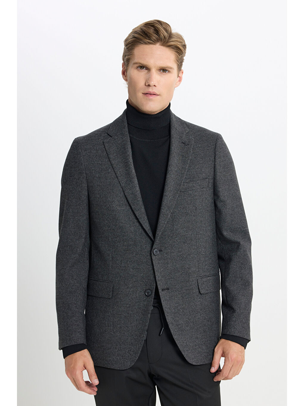 Erkek Siyah Regular Fit Rahat Kesim Mono Yaka Desenli Kapak Cepli Ceket-3