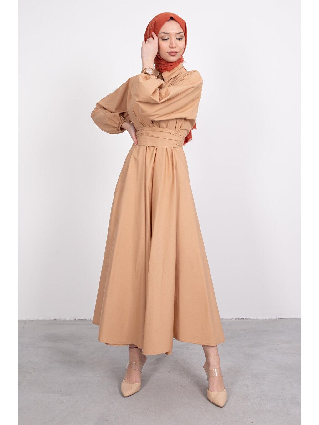 Bej Gömlek Yaka Düğmeli Kloş Tesettür Kadın Elbise-3