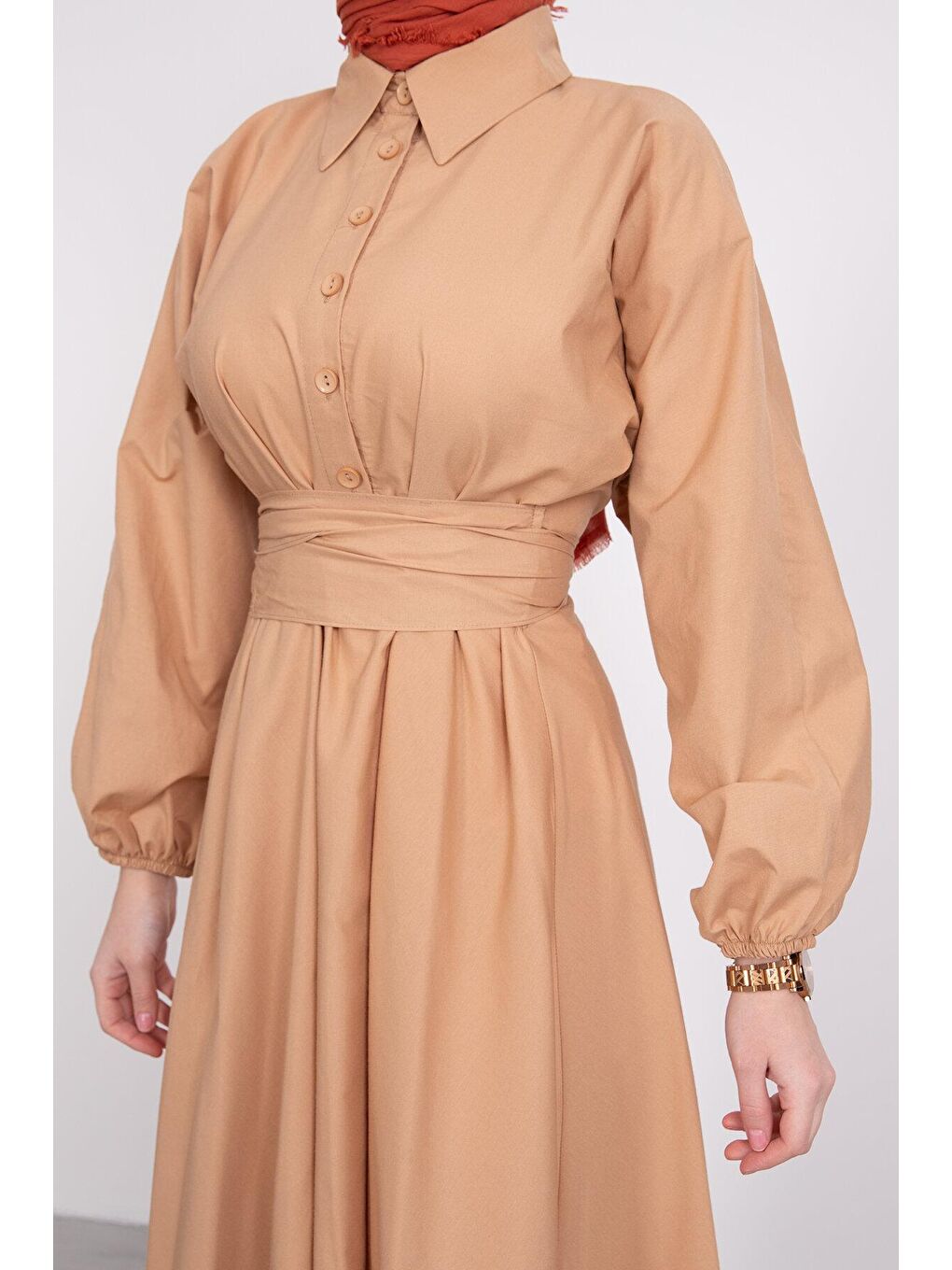 Bej Gömlek Yaka Düğmeli Kloş Tesettür Kadın Elbise-4