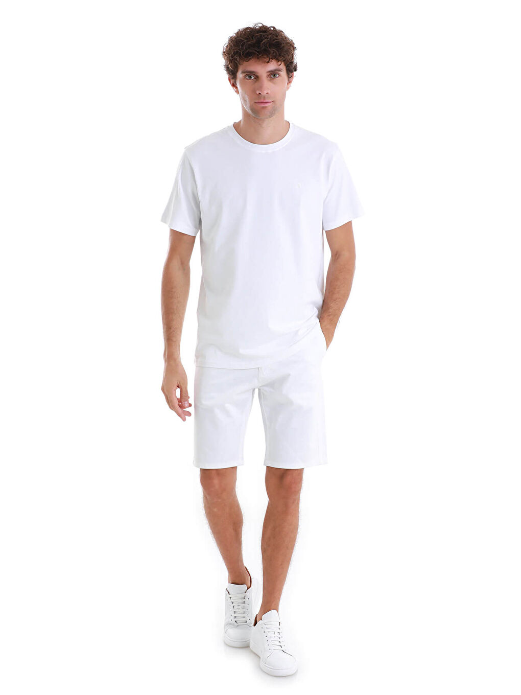 Beyaz Regular Fit Düz Pamuklu Bisiklet Yaka Triko Tişört-1